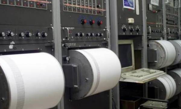 Η στιγμή του σεισμού στο Δημοτικό Συμβούλιο Τρίπολης (βίντεο)