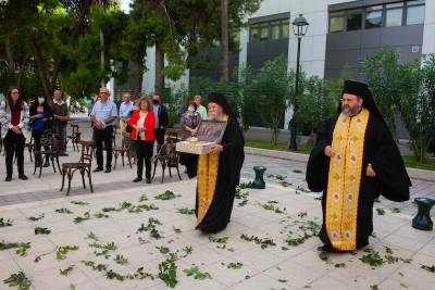 Στην Καλαμάτα απότμημα της τιμίας κάρας του Αγίου Χαραλάμπους (φωτογραφίες)