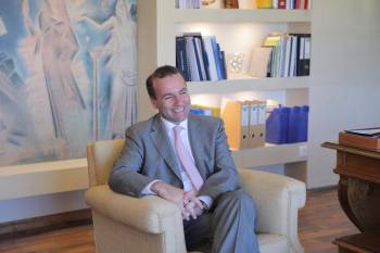 Ακρως επιθετικός κατά του Αλ. Τσίπρα ο επικεφαλής των χριστιανοδημοκρατών Βέμπερ