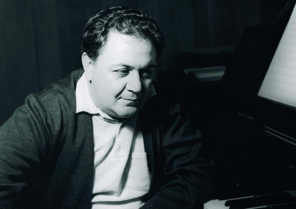 Την Κυριακή στο Πνευματικό Κέντρο: Αφιέρωμα στο Μάνο Χατζηδάκι από το Λύκειο Ελληνίδων