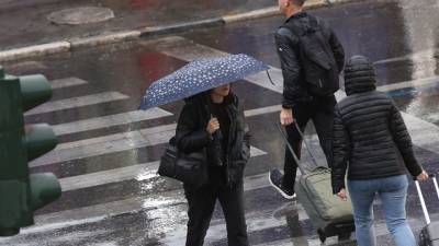 Ισχυρές βροχές και καταιγίδες με μεγάλη διάρκεια προβλέπει για αύριο η ΕΜΥ