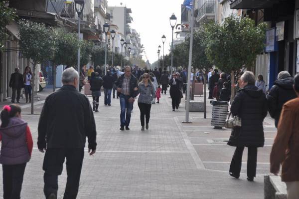 Προαιρετικά ανοιχτά την Κυριακή τα μαγαζιά