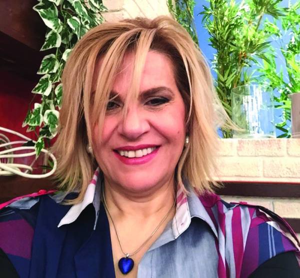 H ζαχαροπλάστρια - μαγείρισσα και δημοσιογράφος Εφη Γιαλούση στην &quot;Ε&quot;: «Είμαστε δέσμιοι του ουρανίσκου μας και των ορμονών μας!»