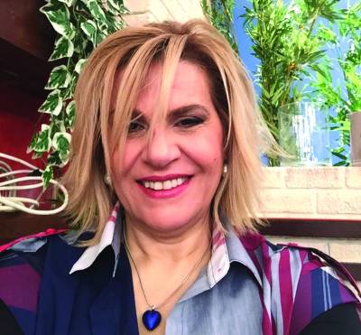 H ζαχαροπλάστρια - μαγείρισσα και δημοσιογράφος Εφη Γιαλούση στην &quot;Ε&quot;: «Είμαστε δέσμιοι του ουρανίσκου μας και των ορμονών μας!»