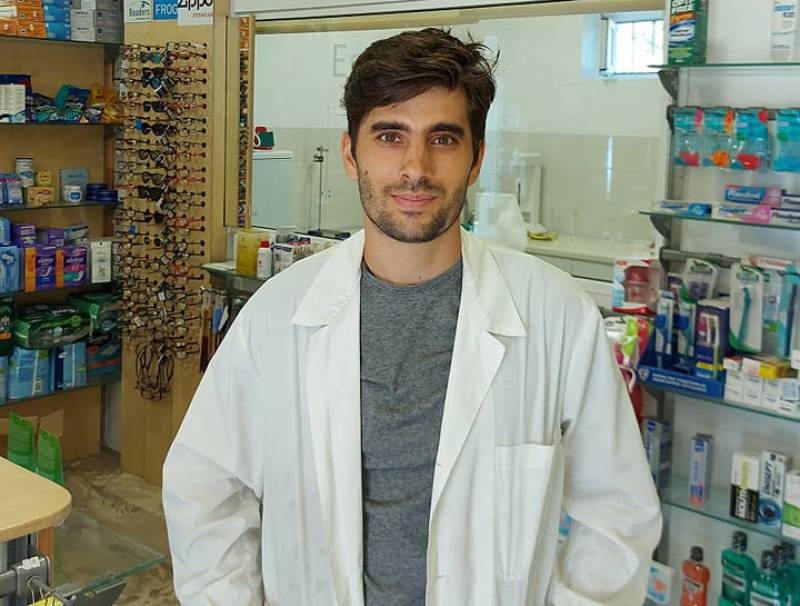 Μεσσηνία: Σωτήρια παρέμβαση σε αγρότη μετά από αλλεργικό σοκ - Τον έσωσαν φαρμακοποιός και αστυνομικός