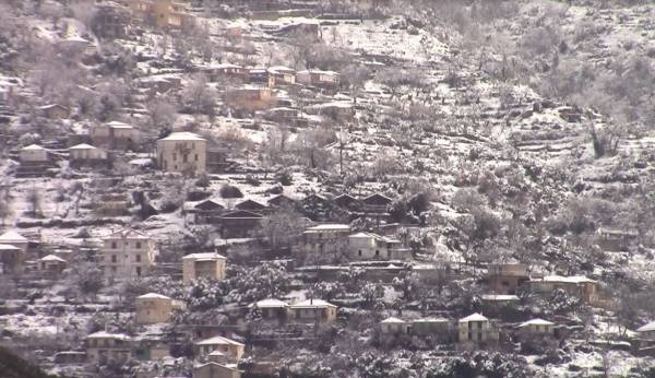 Βόλτα στη χιονισμένη Αρτεμισία στον Ταΰγετο (βίντεο-φωτογραφίες)