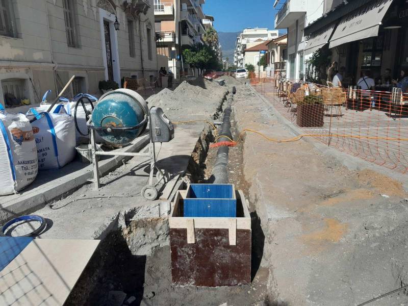 Eπανεκκίνησε το έργο ανάπλασης της οδού Ναυαρίνου