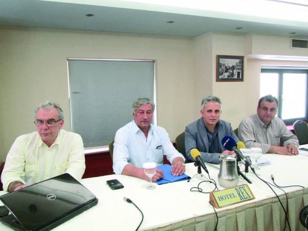 Κατά της ΣΔΙΤ για τα σκουπίδια της Πελοποννήσου: Κατηγορηματικός ο Βαλιώτης, συγκρατημένος ο Μάκαρης (vid)