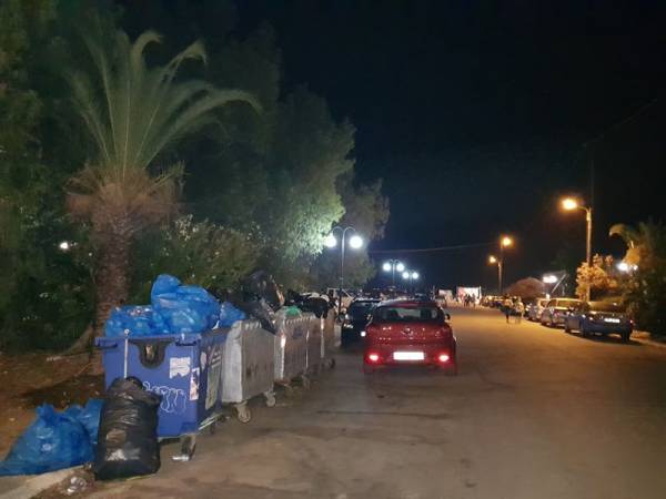 Γεμάτοι οι κάδοι