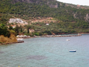 Τσιγγάνοι διέρρηξαν αυτοκίνητο στις Κιτριές