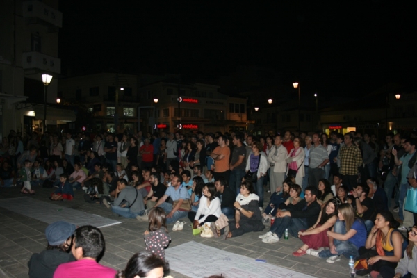 Φωτογραφίες από τη 2η συγκέντρωση των "Αγανακτισμένων"