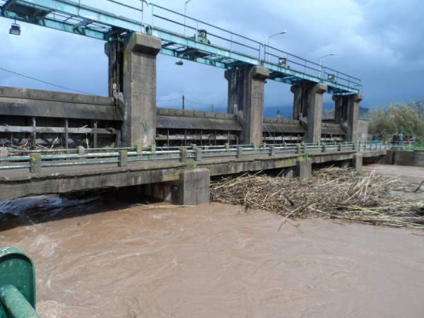 Οι κλοπές κόντεψαν να τινάξουν γέφυρα και φράγμα