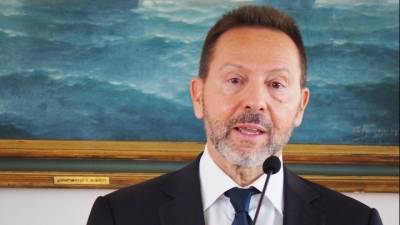 Στουρνάρας: Η ΕΚΤ πρέπει να συνεχίσει το πρόγραμμα αγορών ομολόγων τουλάχιστον έως το τέλος του 2022
