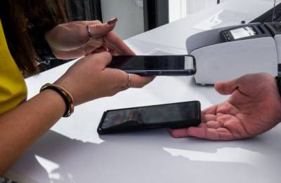 Αρκούνται... στο σκανάρισμα