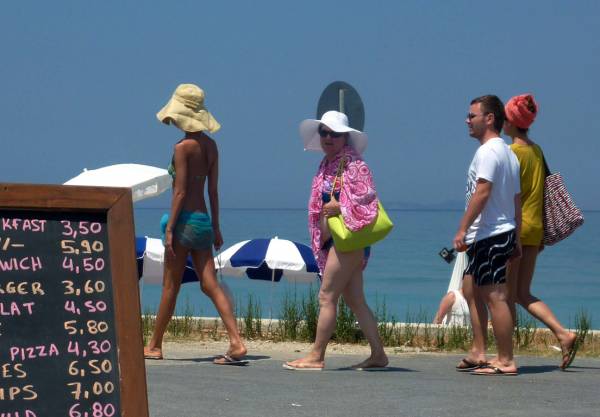 Αναγκαία η νέα στρατηγική στον τουρισμό