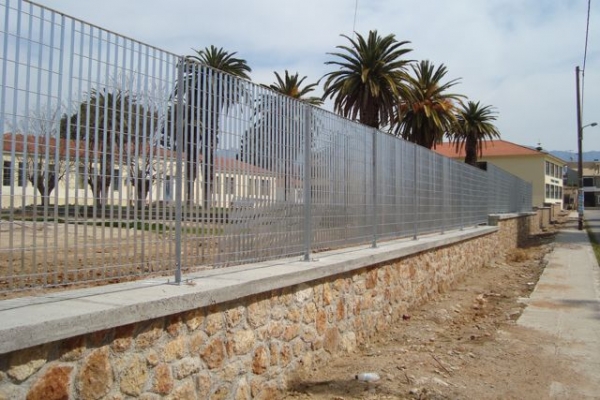 Ξεσηκωμός για τα κάγκελα στο Λύκειο Φιλιατρών