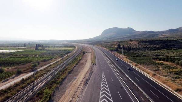 Νεκρη 22χρονη σε τροχαίο στον αυτοκινητόδρομο Κορίνθου - Πατρών