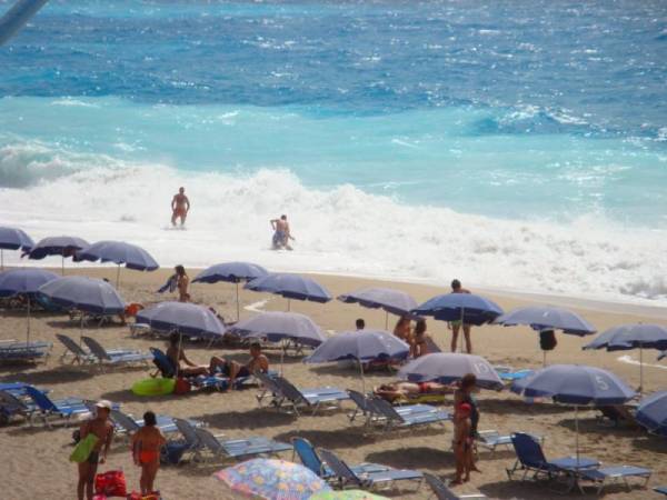 Δημοπρατεί θέσεις στον αιγιαλό ο Δήμος Μεσσήνης