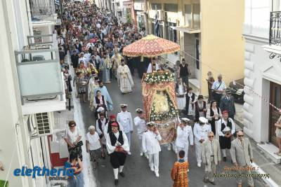 Την πολιούχο της Παναγία Μυρτιδιώτισσα γιόρτασε η Πύλος (φωτογραφίες)