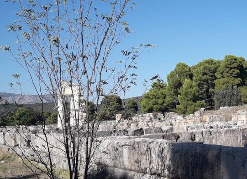 Στην Τρίπολη την Τετάρτη η Μενδώνη