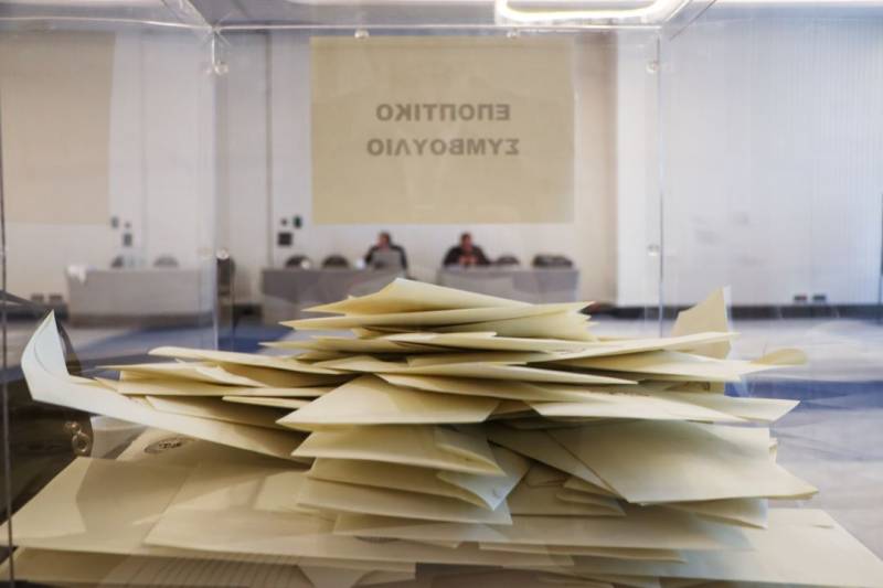 Ο Τζιτζικώστας πρόεδρος της Ενωσης Περιφερειών Ελλάδας: Μέλος της Εκτελεστικής Επιτροπής ο Δ. Πτωχός