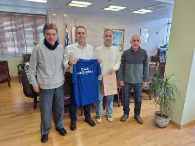 Στον Θανάση Βασιλόπουλο εκπρόσωποι του ΣΔΥΜ - Προετοιμασία για τον 24ο Αγώνα Δρόμου Καλαμάτας