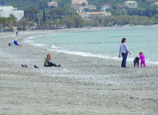 Ημέρα για.. κολύμπι χθες στην Καλαμάτα