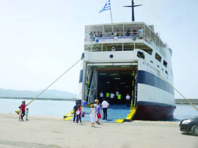 Με 110 επιβάτες αναχώρησε το "Βιτσέντζος Κορνάρος"