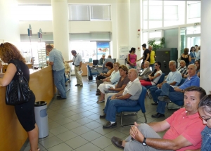 Πάνω από 1.000 φορολογούμενοι χθες στη ΔΟΥ Καλαμάτας για την έκτακτη εισφορά