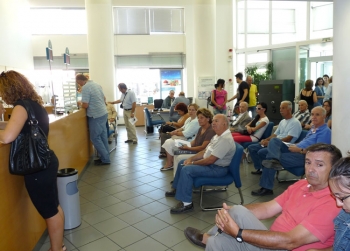 Πάνω από 1.000 φορολογούμενοι χθες στη ΔΟΥ Καλαμάτας για την έκτακτη εισφορά