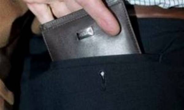 Δυο τσιγγάνες ξάφρισαν τον ηλικιωμένο στο Μάραθο