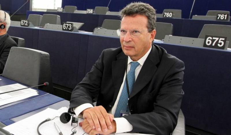 Γιώργος Κύρτσος: Σκληρό παιχνίδι με τις συντάξεις