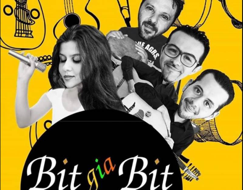 Μουσική βραδιά με τους "Bit gia Bit" στο προαύλιο του Μεγάρου Χορού Καλαμάτας