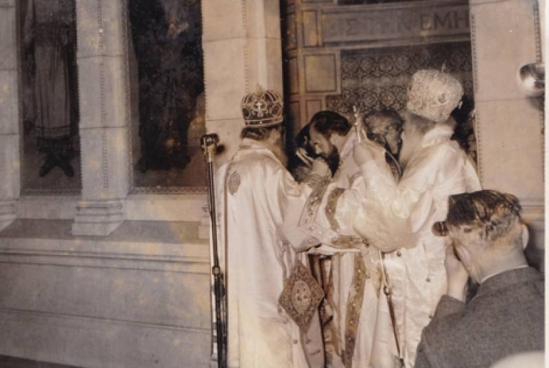 Ο Μητροπολίτης Γαλλίας Μελέτιος Καραμπίνης: Ανέκδοτες φωτογραφίες από τον βίο του