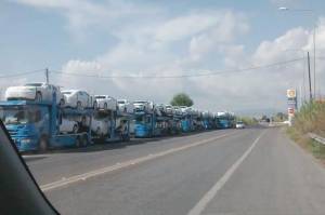 Νταλίκες με Volkswagen στην Costa Navarino για την παρουσίαση των νέων μοντέλων