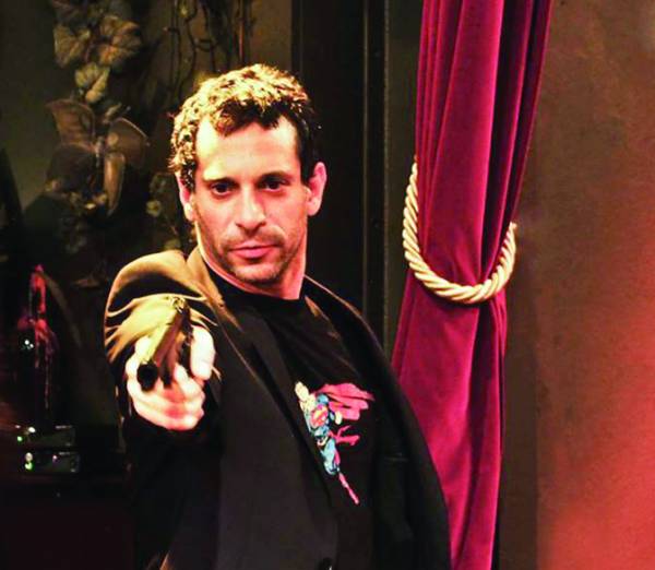 O Γιώργος Χρανιώτης στην "Ε": "Προτιμώ να επενδύσω στην αγάπη και την αλληλεγγύη"