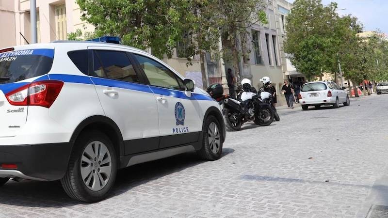 Ηράκλειο: Σύλληψη 28χρονου που είχε στο σπίτι του 2.460 κροτίδες – Συνεχείς έλεγχοι ενόψει του Πάσχα
