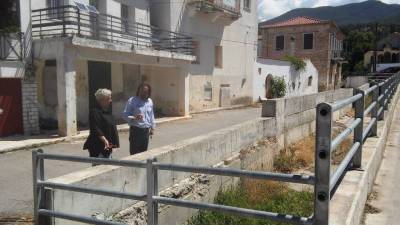 Απάντησεις για θέματα Θουρίας ζήτησε η Οικονομάκου