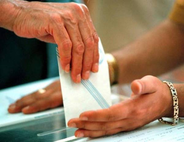 Η ΝΔ στη δίνη των τοπικών προσωπικών στρατηγικών