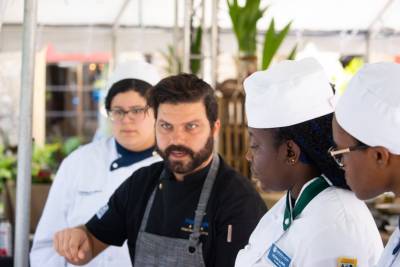 Σε εκπομπή στο Foodnetwork των ΗΠΑ o Mεσσήνιος σεφ Δημήτρης Πυλιώτης
