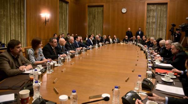 Συνεδριάζει στην Τρίπολη το υπουργικό συμβούλιο και στο βάθος ανασχηματισμός!