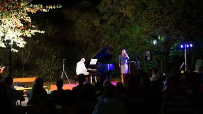 Ζεστό χειροκρότημα για Μίμη Πλέσσα και Κλαούντια Ντελμέρ στην Κυπαρισσία