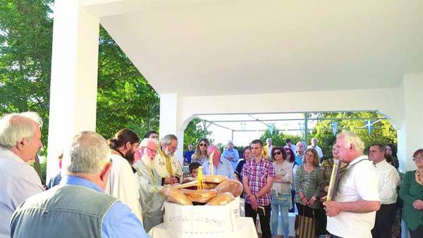 Τους Αγιους Πάντες γιόρτασαν οι έμποροι Κυπαρισσίας