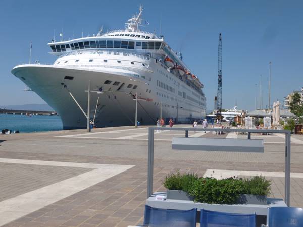 1.637 τουρίστες με το "Thomson Majesty" χθες στην Καλαμάτα