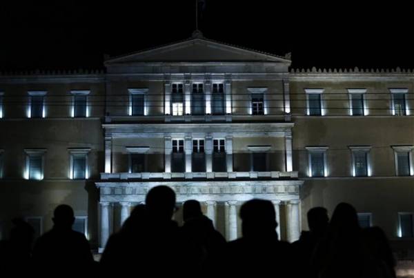 Τροπολογία της τελευταίας στιγμής από τον Αθανασίου για τον Ρωμανό