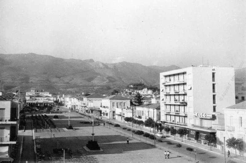 Η πρώτη πολυκατοικία