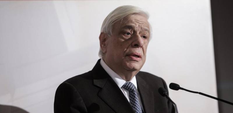 Παυλόπουλος: "Δίχως σημαντική ενίσχυση του ρόλου της ΕΚΤ, το «βήμα» προς την ολοκλήρωση της Ευρωζώνης θα μένει «μετέωρο»"