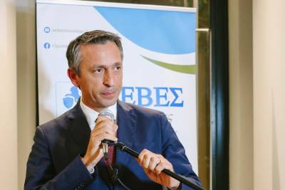 Στήριξη μικρομεσαίας επιχειρηματικότητας ζητεί ο Μαντάς