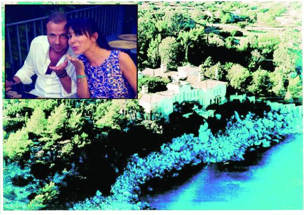 Ο γάμος της χρονιάς στη βίλα της Κορώνης