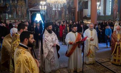 Χειροτονία νέου πρεσβύτερου από τον Μητροπολίτη Μεσσηνίας